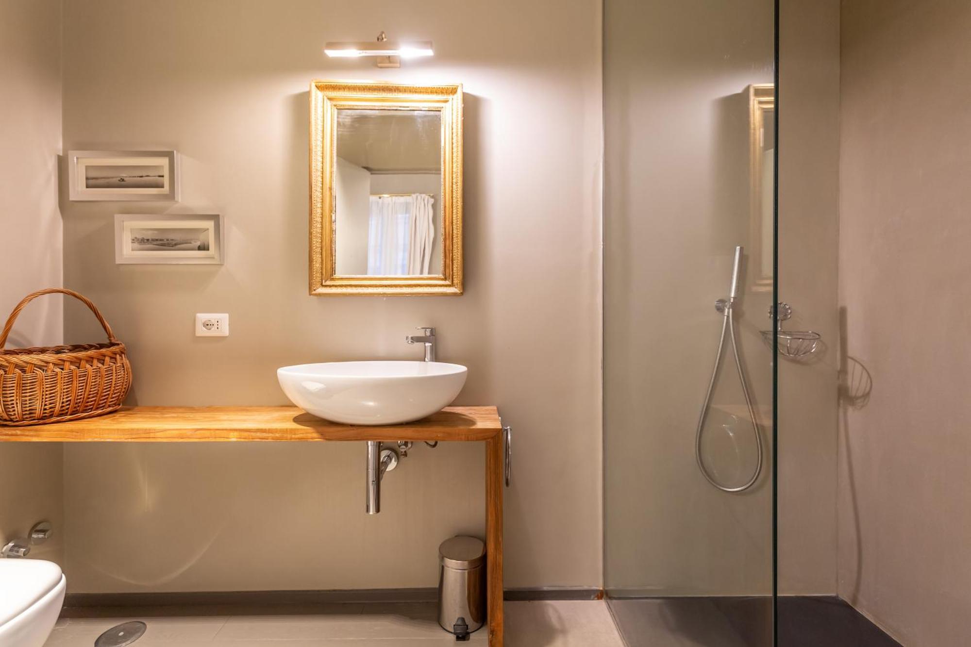 Spanish Steps Deluxe Apartment Рим Екстериор снимка
