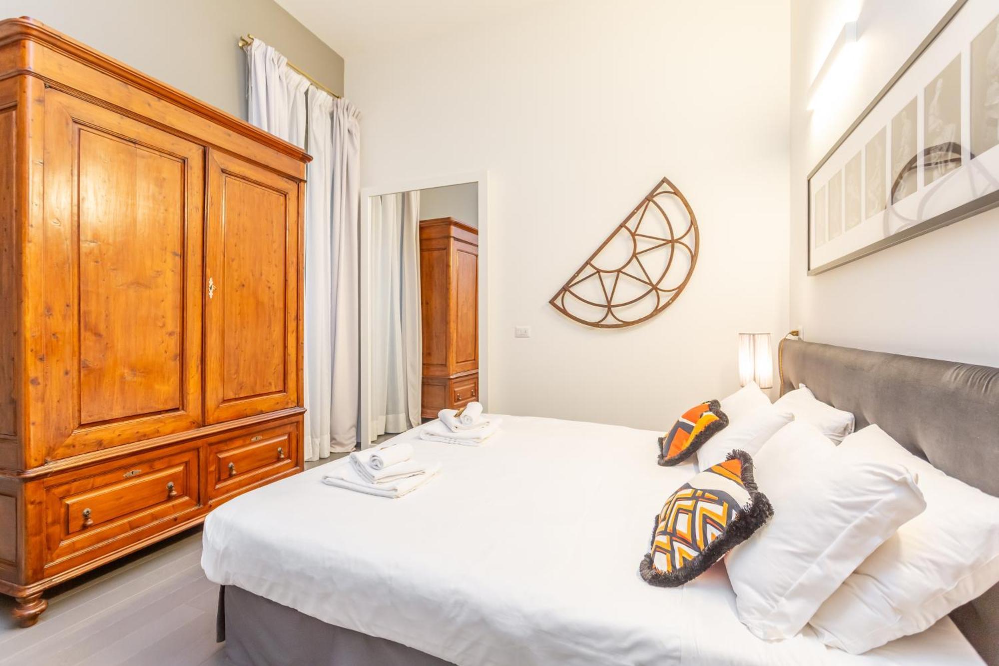 Spanish Steps Deluxe Apartment Рим Екстериор снимка