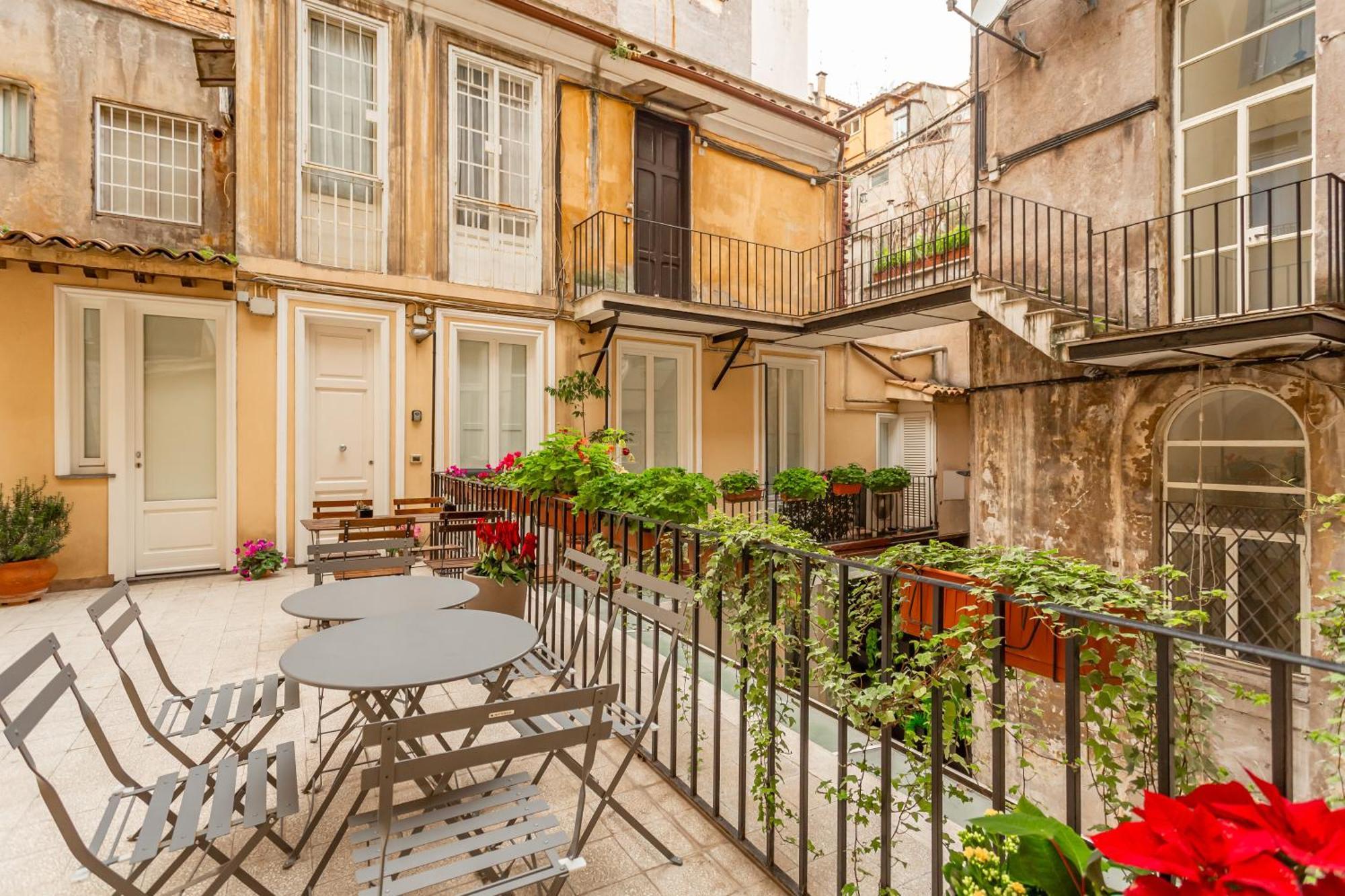 Spanish Steps Deluxe Apartment Рим Екстериор снимка