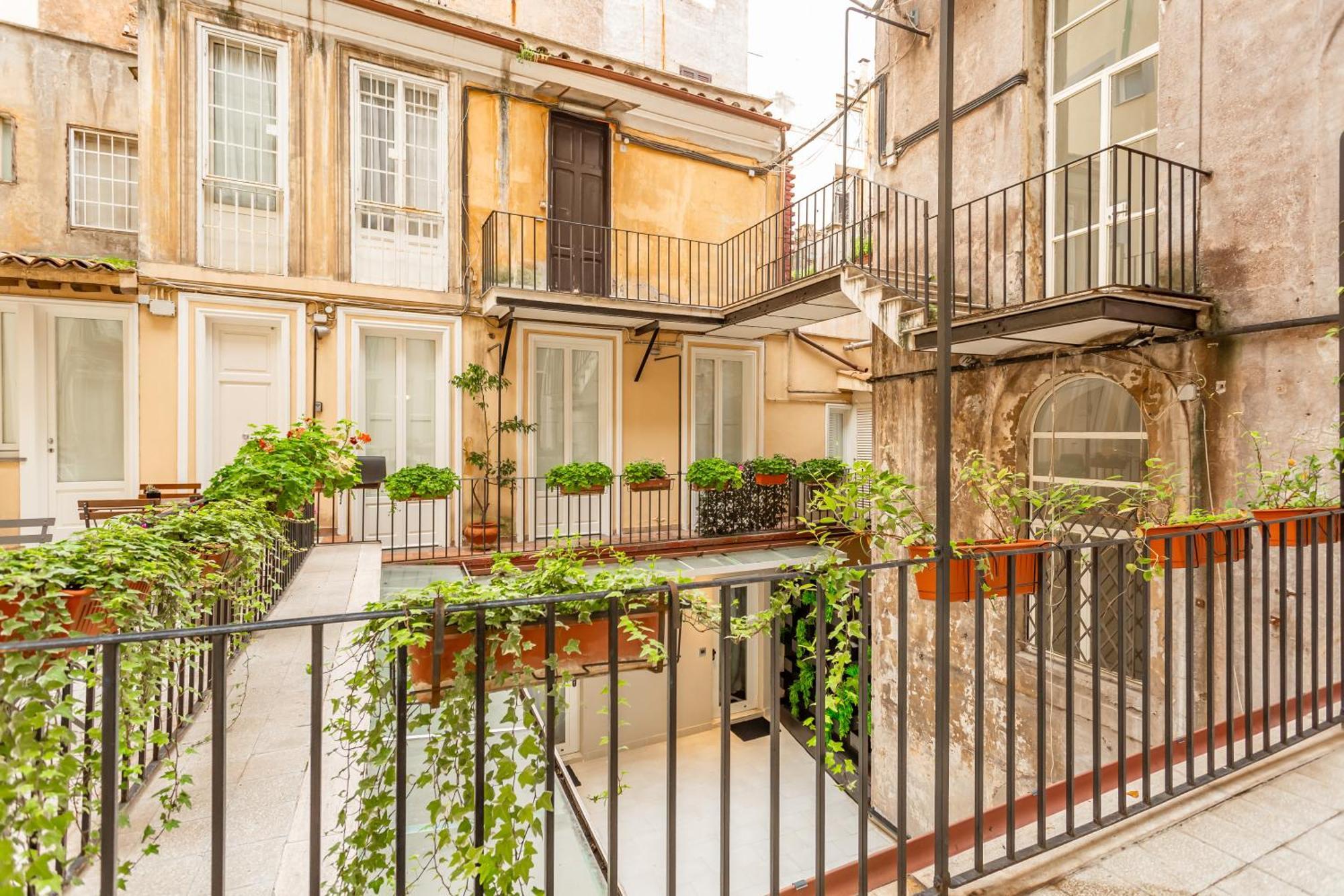 Spanish Steps Deluxe Apartment Рим Екстериор снимка